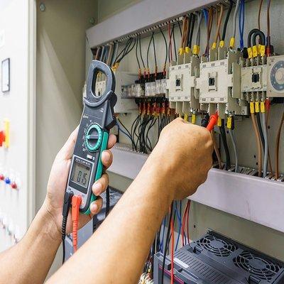 licensed electrician Los Angeles