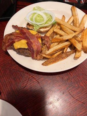 Bacon cheeseburger with fries