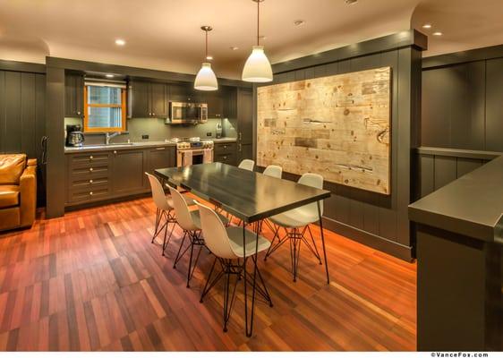 Woodpecker Cottage - Kitchen and Dining Area