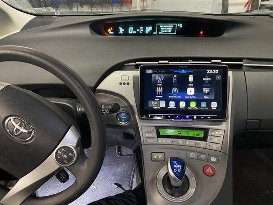 Toyota Prius with 9" Pioneer head unit installation