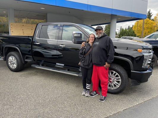 Richard and Alyson Williams with their High Country DuraMax 2500! Thank you Richard Eakin!!!