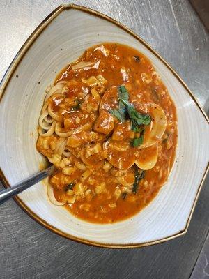 Linguine red clam sauce