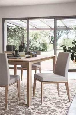 Together with the higher version, Bess Low will become the protagonist of your dining area.