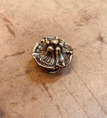 French period knob in Antique Brass