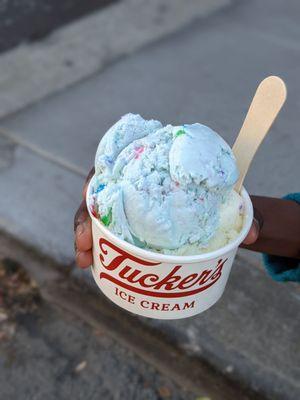 Cake batter kids scoop + bubble gum kids scoop = one happy kid