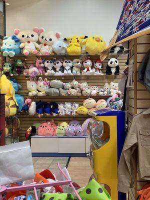 Left side of the store containing the plushie display (dec. 2021)