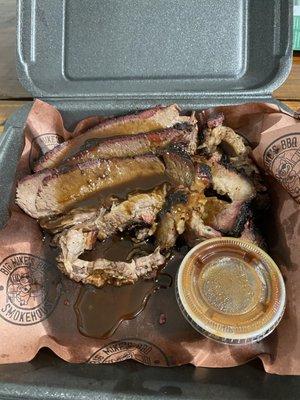 I had already eaten a piece or 2 of the brisket before I decided to take the pic. But as you can see.... NOT ENOUGH FOR right at 20 bucks.