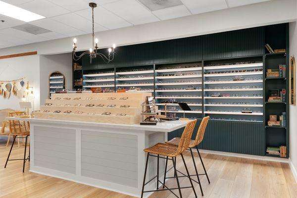 Huge selection of eyewear and incredible opticians to help you find the perfect piece