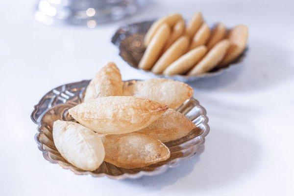 Pomme souffle and blinis for the caviar