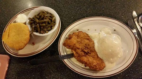 Chicken fried chicken, mashed potatoes and gravy, green beans, sweet corn bread. Yum!