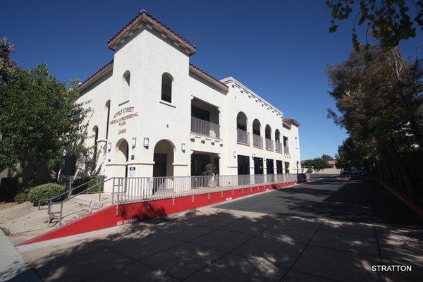 For Lease! 24868 Apple Street Suite 204, Newhall, CA  Active- Medical Office. |819 SF| $2.5/SF/Month