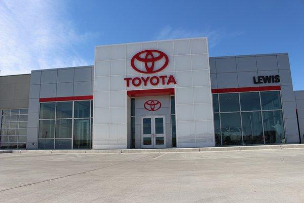 Lewis Toyota of Garden City