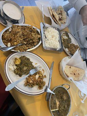 Saag Aur Paneer Chicken Biryani Garlic Naan Bread