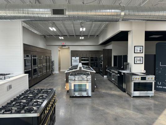 Slyman Bros Appliances Showroom in South County - Wall Ovens and Professional Ranges