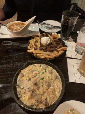 Chilli, loaded fries, brisket Mac and cheese