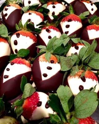 Chocolate dipped strawberries for Valentine's Day.... Call to book your order today 203-293-6106