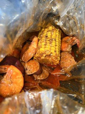 1 lb seafood boil w/ shrimp, sausage, corn, potatoes