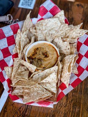 Chips with chili con queso