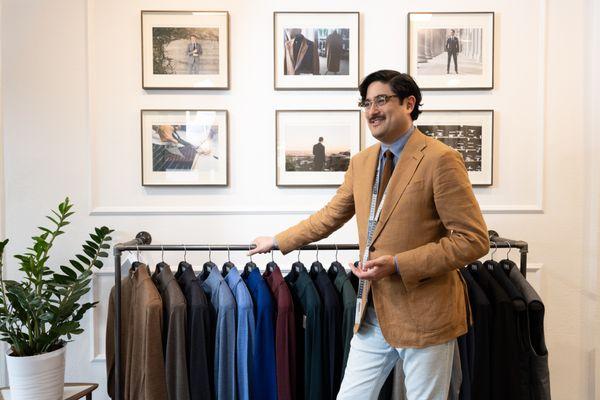 Meet with our showroom director, Kiyoshi, who has over a decade of custom clothing experience, to build your custom menswear wardrobe.