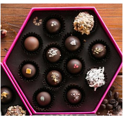 12 PC Signature Gift Box