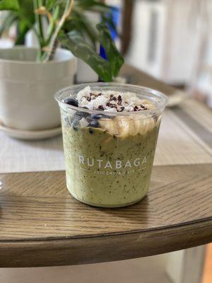 Matcha smoothie bowl