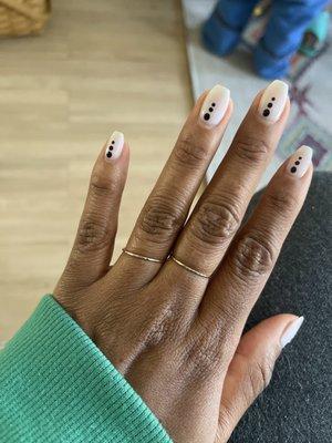 Gel nails with design