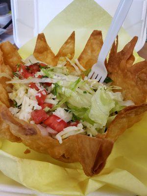 Asada taco salad