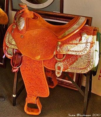 Beautiful consignment saddle at the Good Apple.