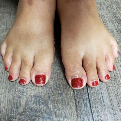 Gel toes! Love the red glitter.