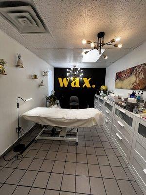 Waxing area