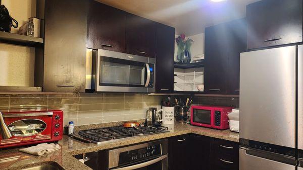 Kitchen after backsplash installation