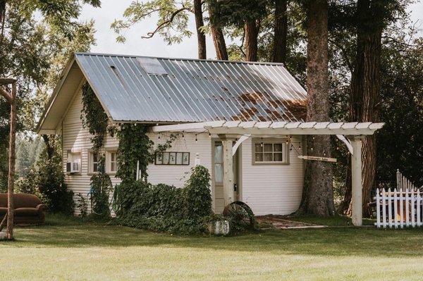 Groomsmen have their own cabin with a full bath, bed, and poker table