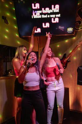 Sweet Caroline Karaoke Bar