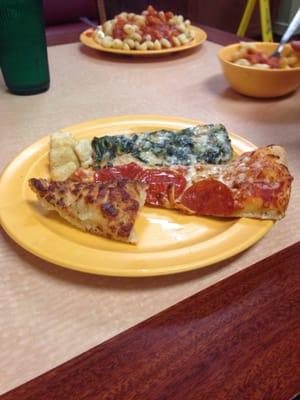 Spinach and pepperoni pizza