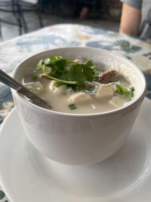 Tom Kha