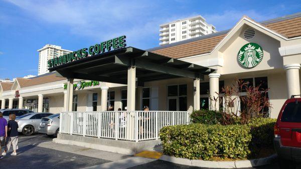 Starbucks on A1A near Oakland Park Blvd, Fort Lauderdale, FL