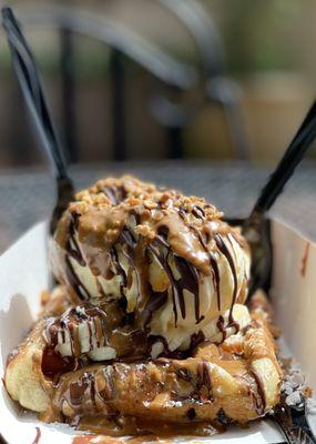 Cookie butter waffle (I forgot the name)