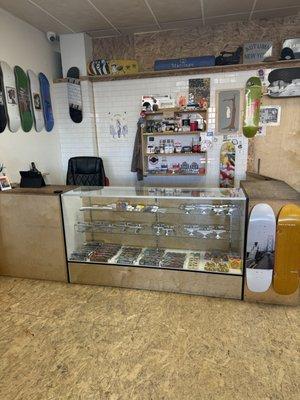 Marriage Skate Shop