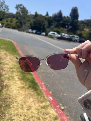 The rose gold photochromic lenses