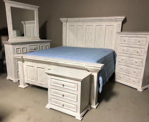 Chalet King Bed Set