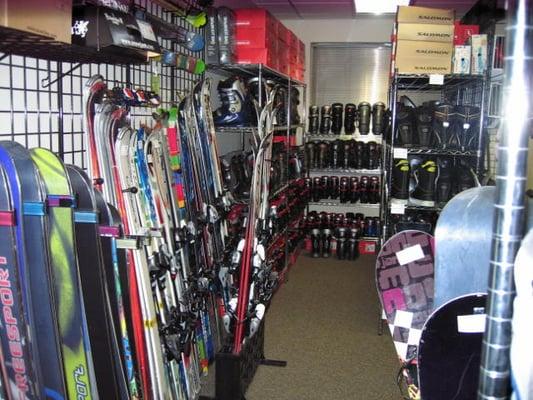 We offer 3 ski rental prices based on what you want