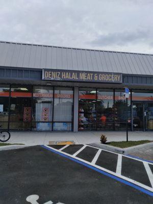 Deniz Halal Meat & Grocery