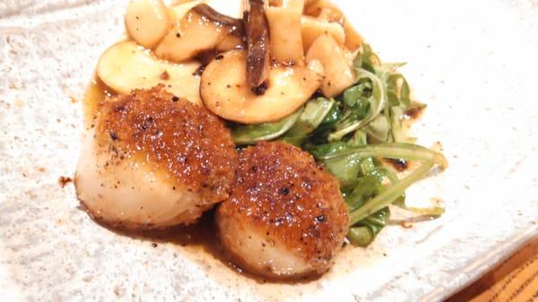 The black truffle crusted scallops were the best dish of the night