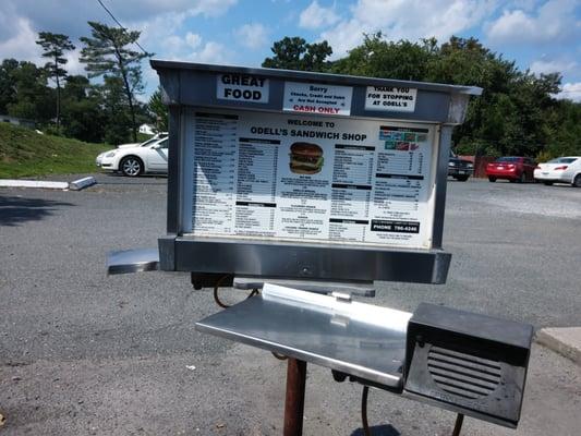 Drive up, push button, order, enjoy. No dining inside. :-)