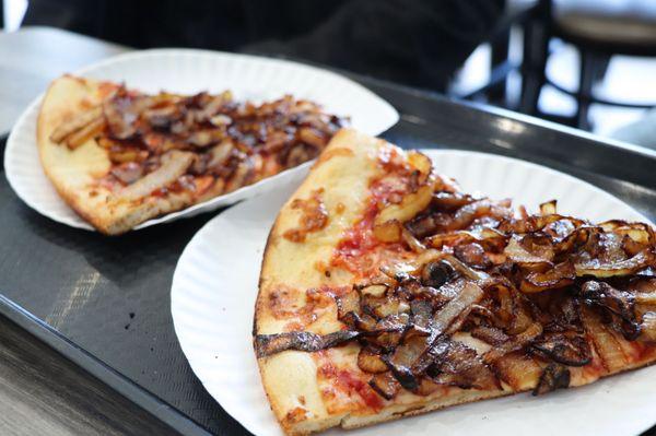 Another photo of the beautiful and delicious caramelized onion pizza.