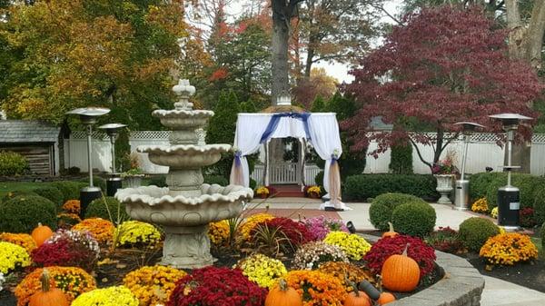 Autumn Setting, Chuppah!