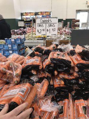 3lb bags of Fresh Sweet Carrots at a good price