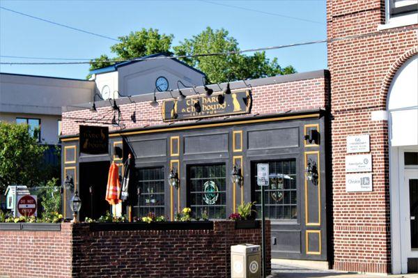 Front of Pub with outdoor patio