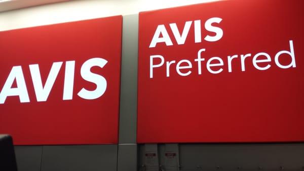 Avis at SRQ