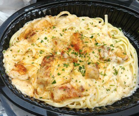 Cajun chicken linguini alfredo pasta.